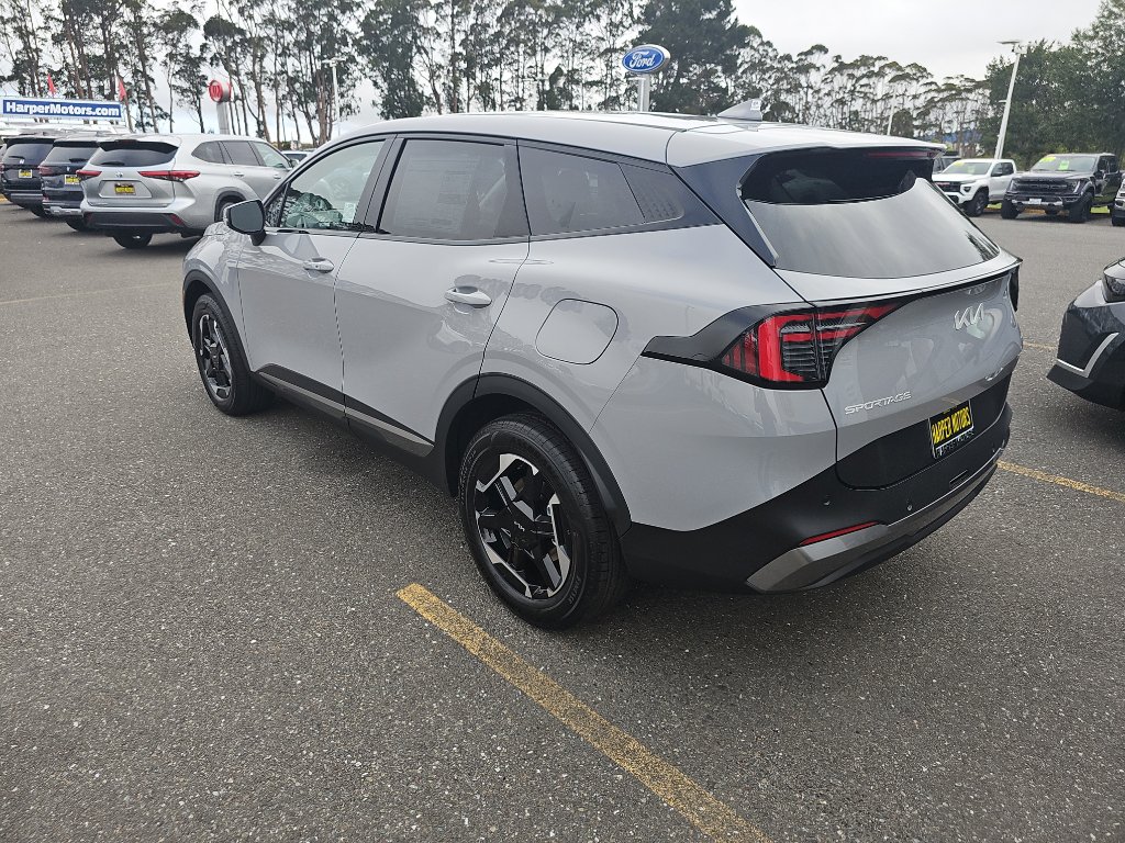 New 2026 Kia Sportage S image 3