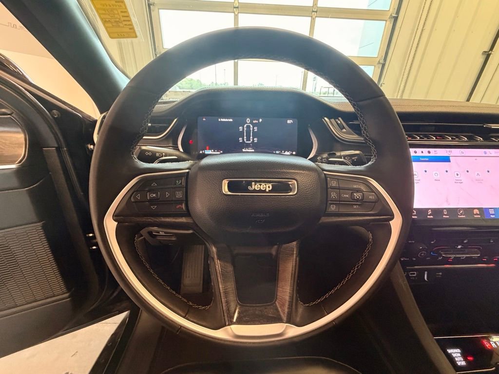 Used 2025 Jeep Grand Cherokee L Limited AWD/4WD image 28