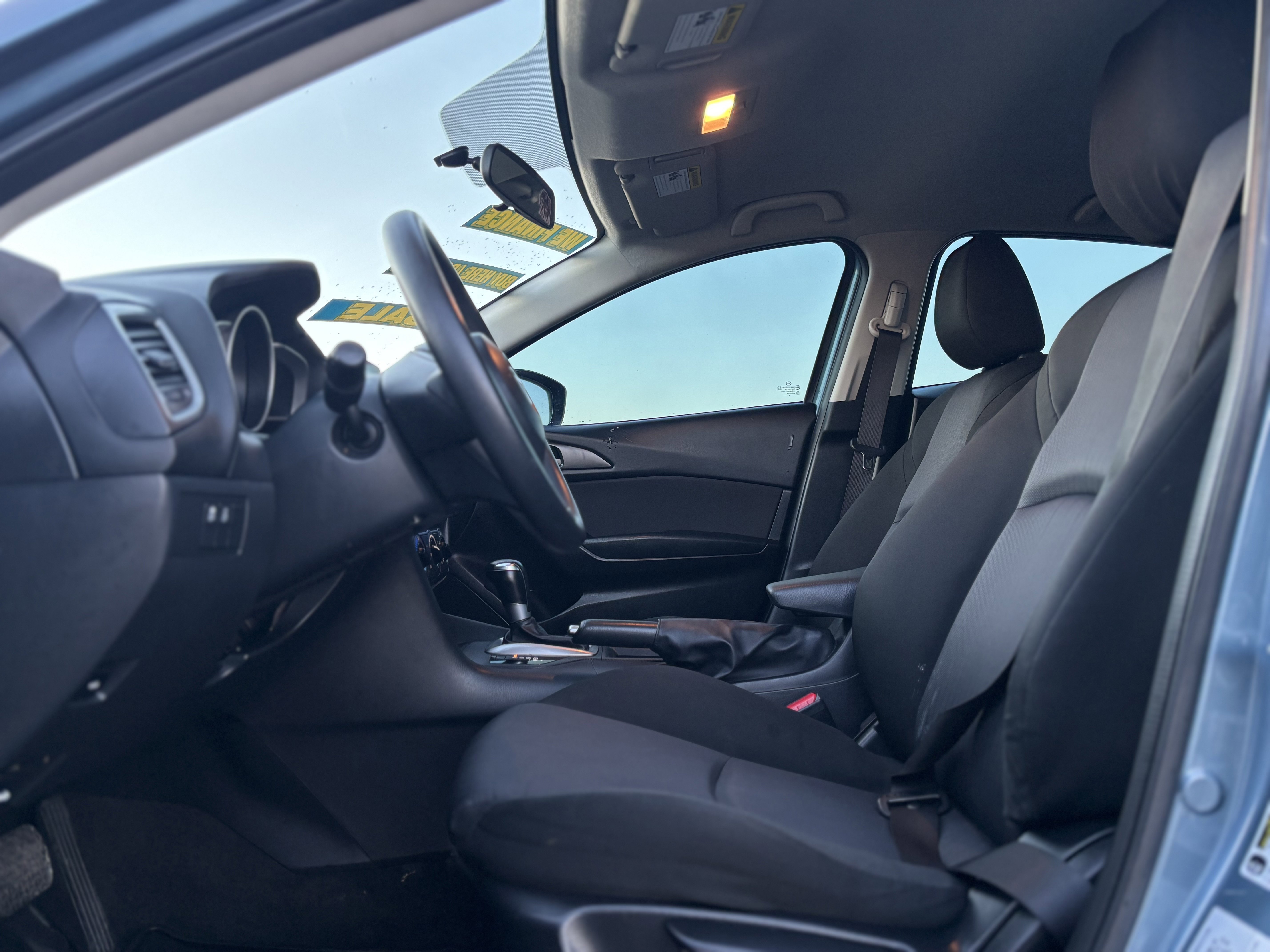 Used 2015 MAZDA MAZDA3 i SV image 20