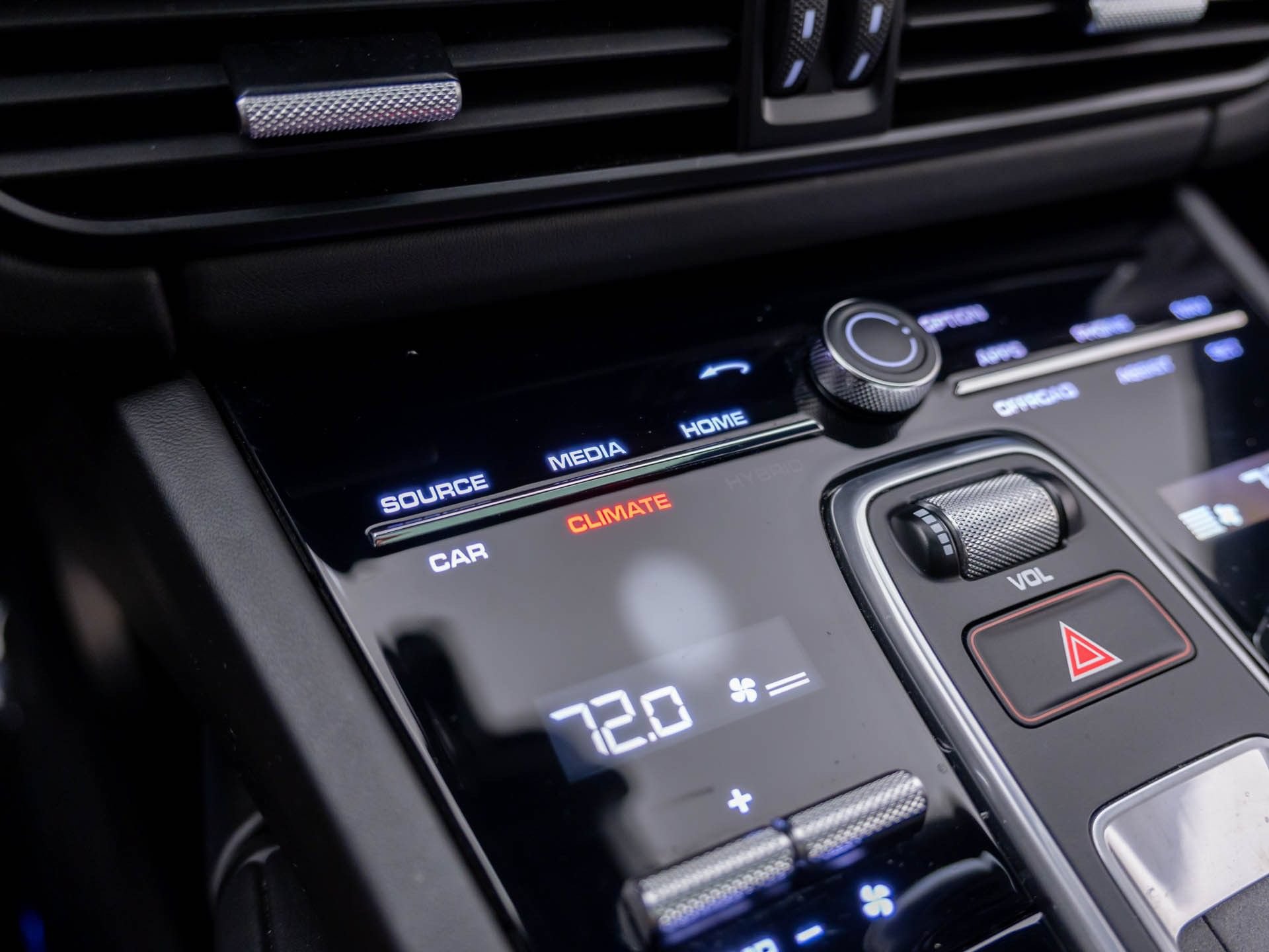 Certified 2022 Porsche Cayenne GTS AWD/4WD image 28