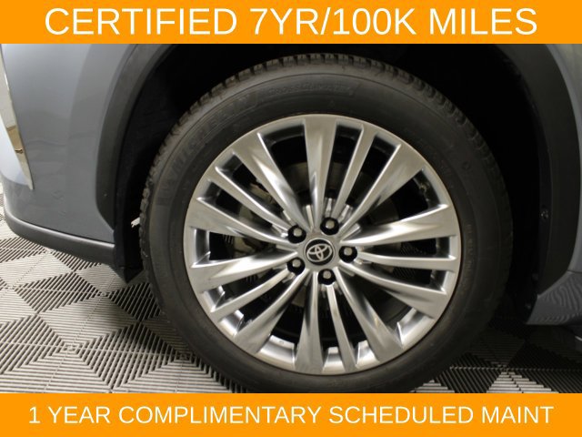 Used 2023 Toyota Highlander Limited FWD image 30