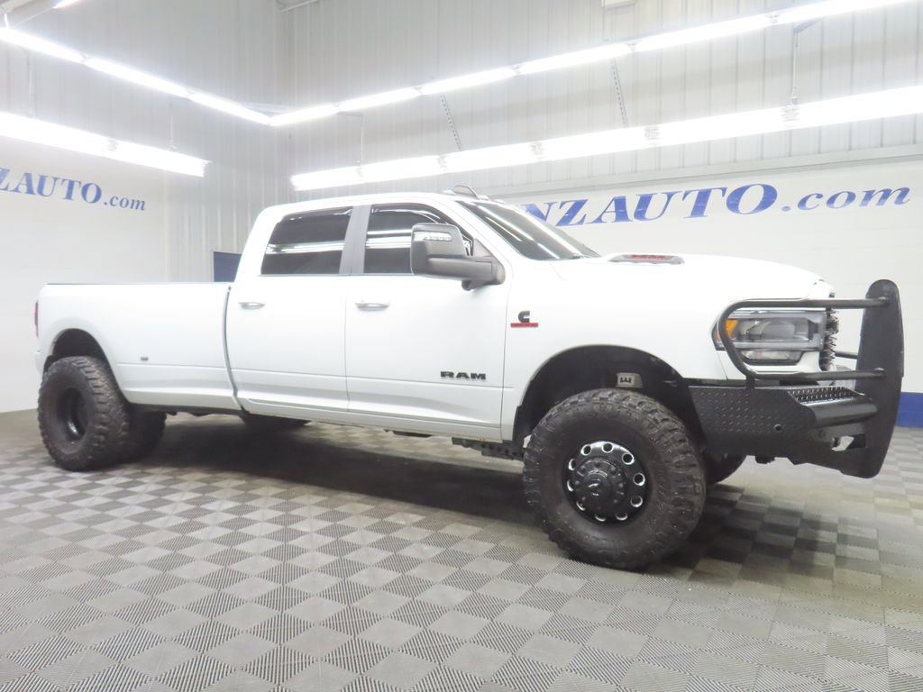 Used 2024 RAM 3500 Laramie w/ Night Edition AWD/4WD image 3