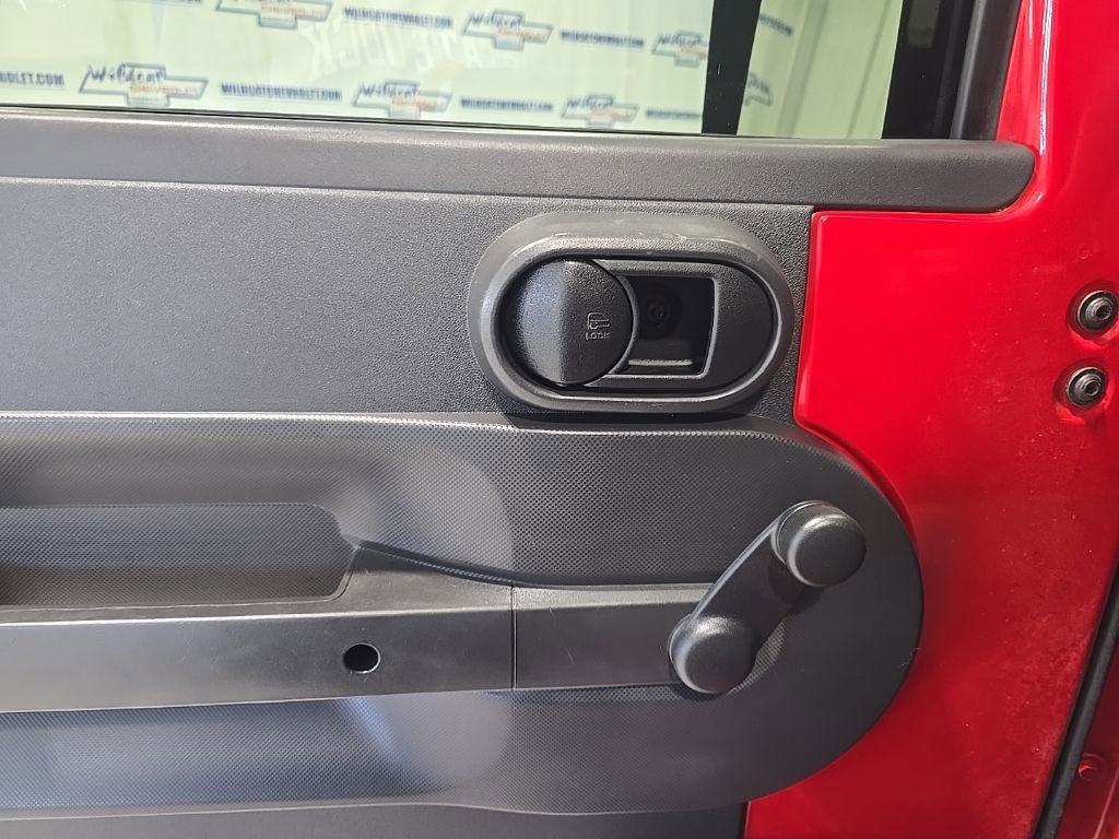 Used 2009 Jeep Wrangler X image 13