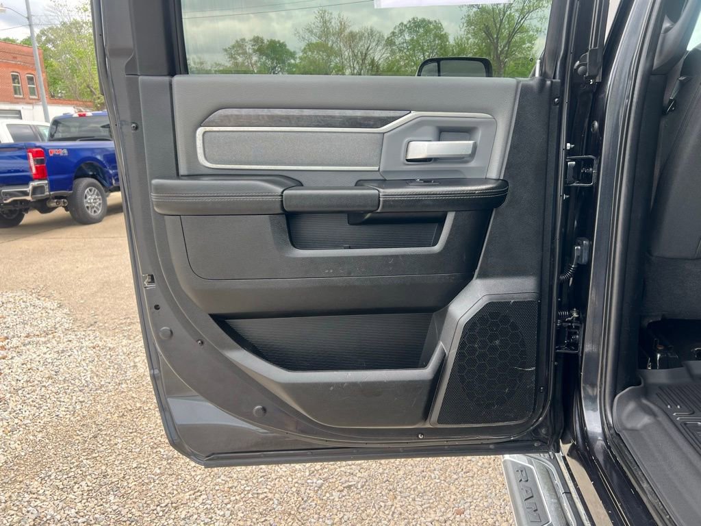 Used 2021 RAM 2500 Big Horn image 15