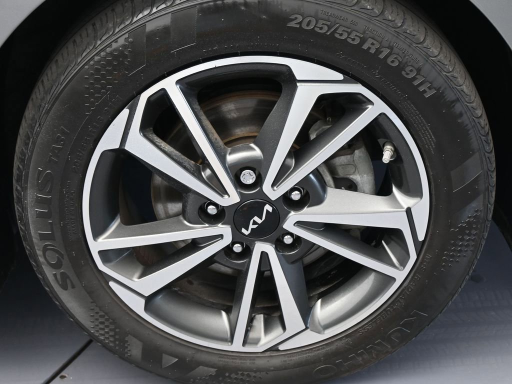 Used 2023 Kia Forte LXS image 37
