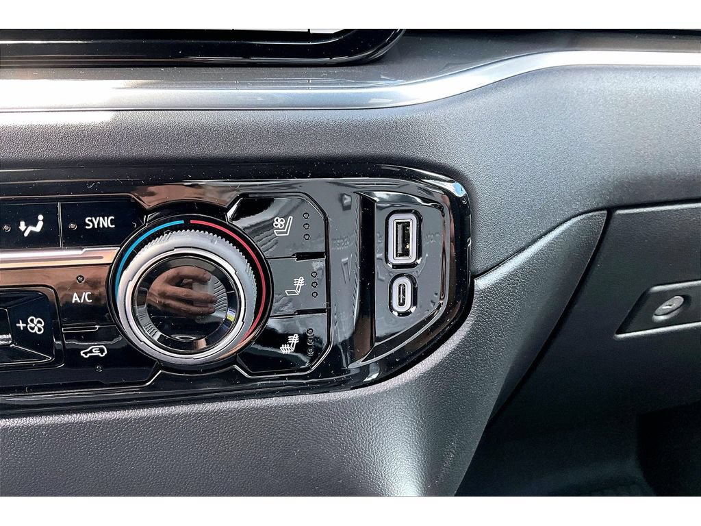New 2026 Chevrolet Silverado 2500 High Country w/ High Country Premium Package AWD/4WD image 35