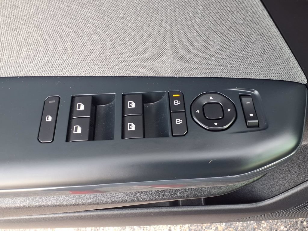 Certified 2025 Kia K4 EX FWD image 7