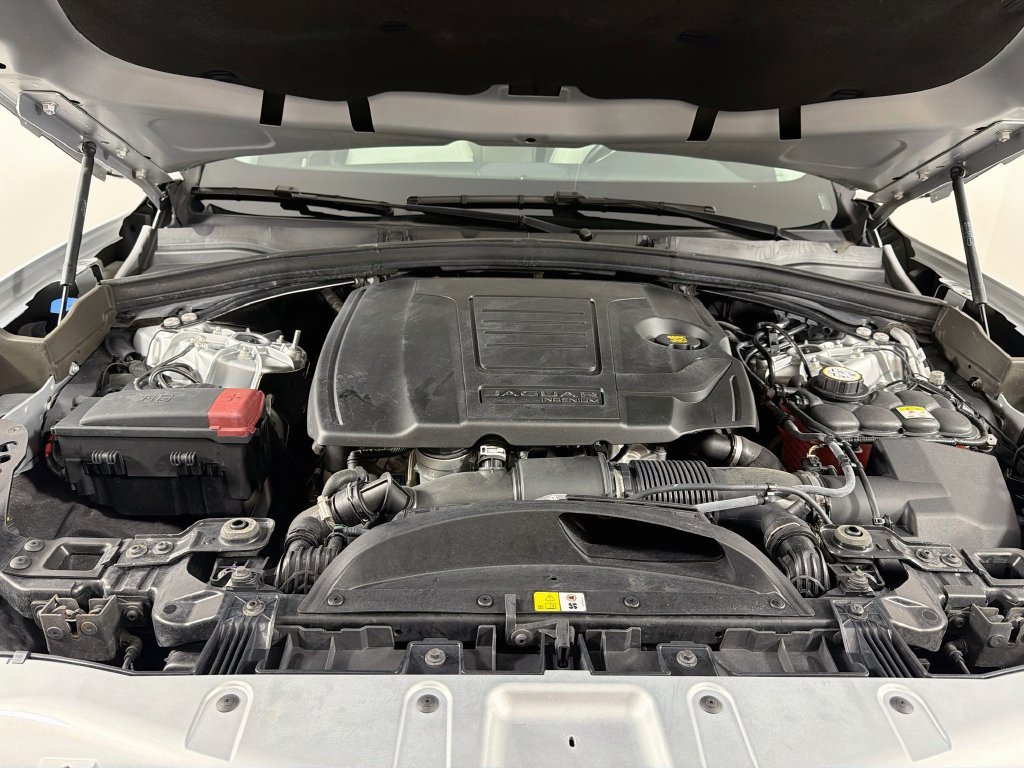 Used 2023 Jaguar F-PACE S AWD/4WD image 32