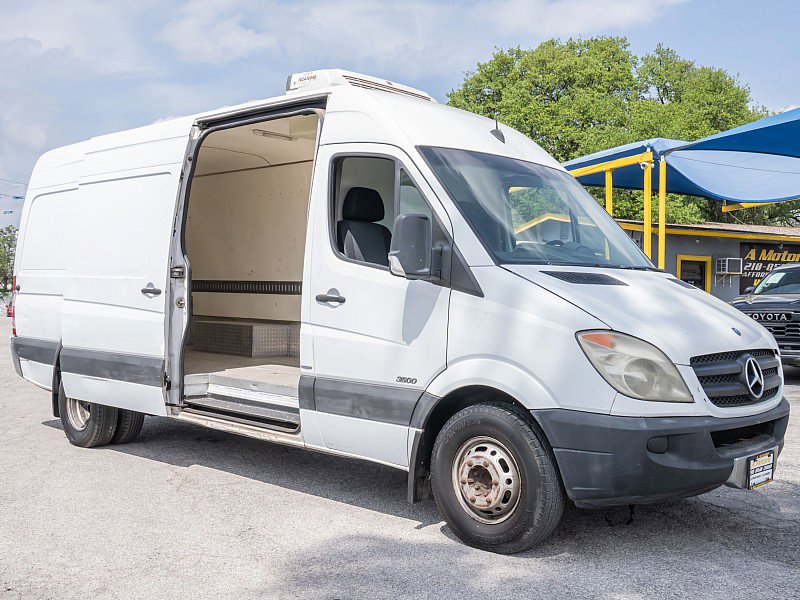 Used 2010 Mercedes-Benz Sprinter 3500 image 4