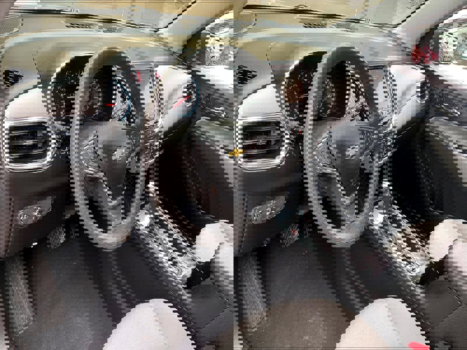 Used 2019 Chevrolet Equinox LS image 8