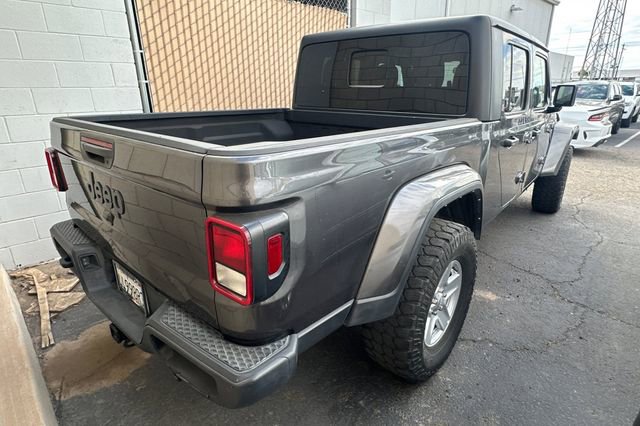 Used 2022 Jeep Gladiator Sport image 4