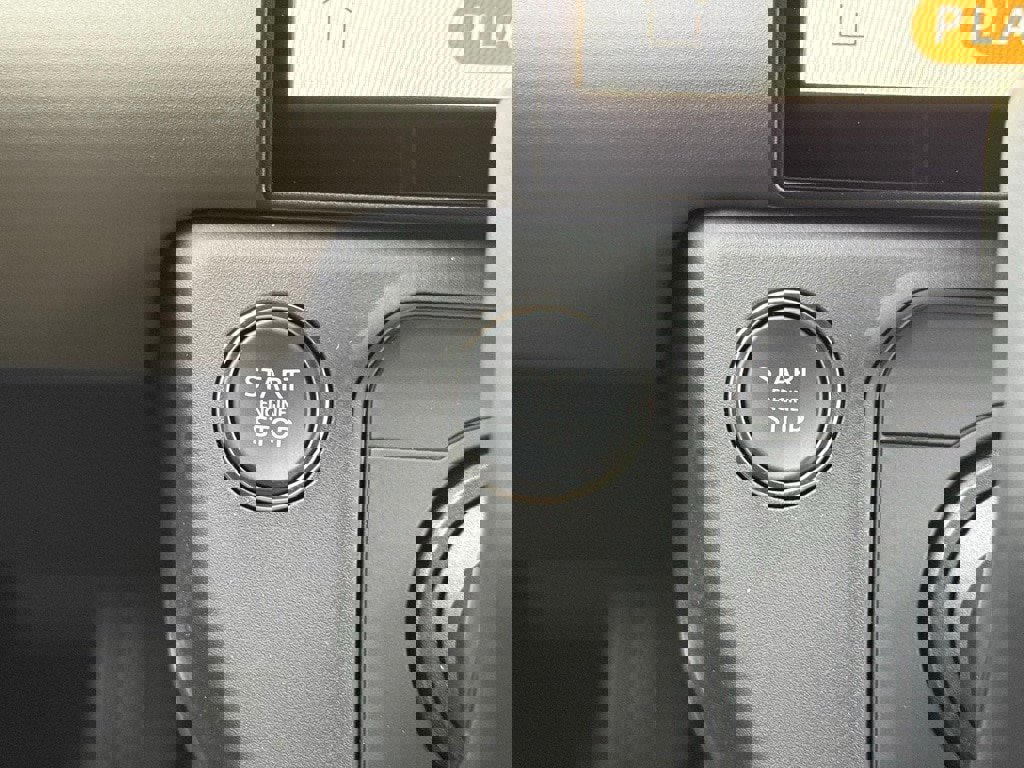 New 2026 Land Rover Defender 110 X-Dynamic SE image 23