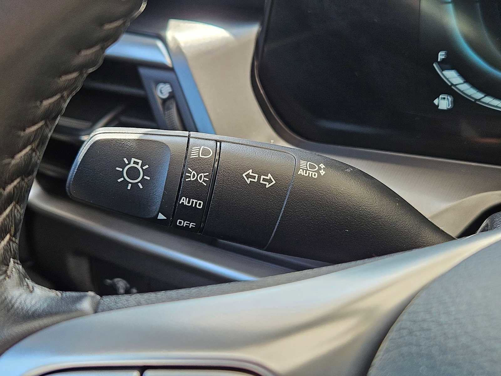 Used 2025 Kia Telluride S image 16