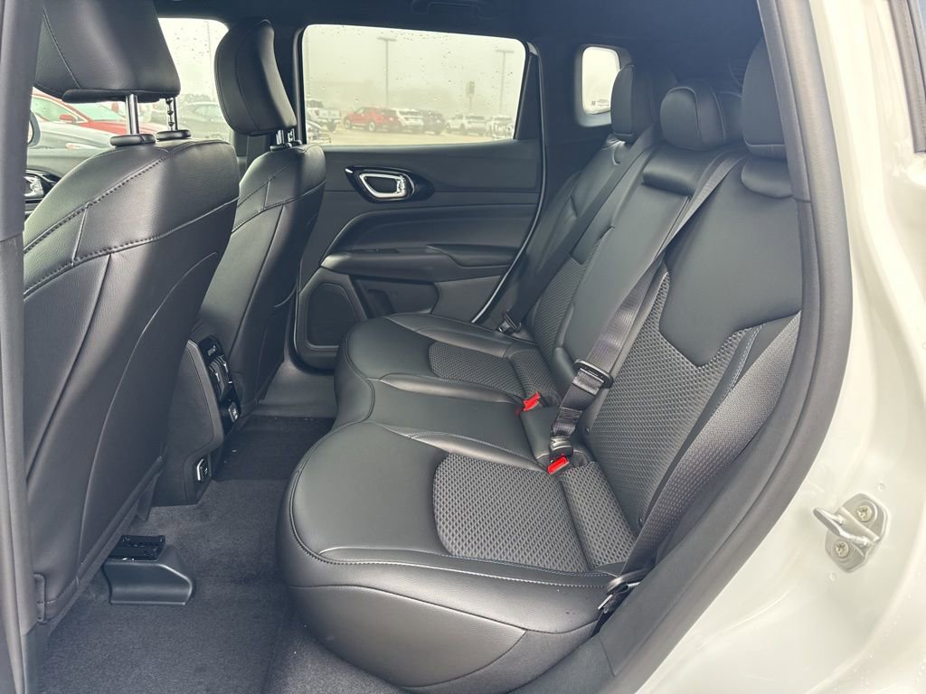 New 2026 Jeep Compass Latitude AWD/4WD image 22