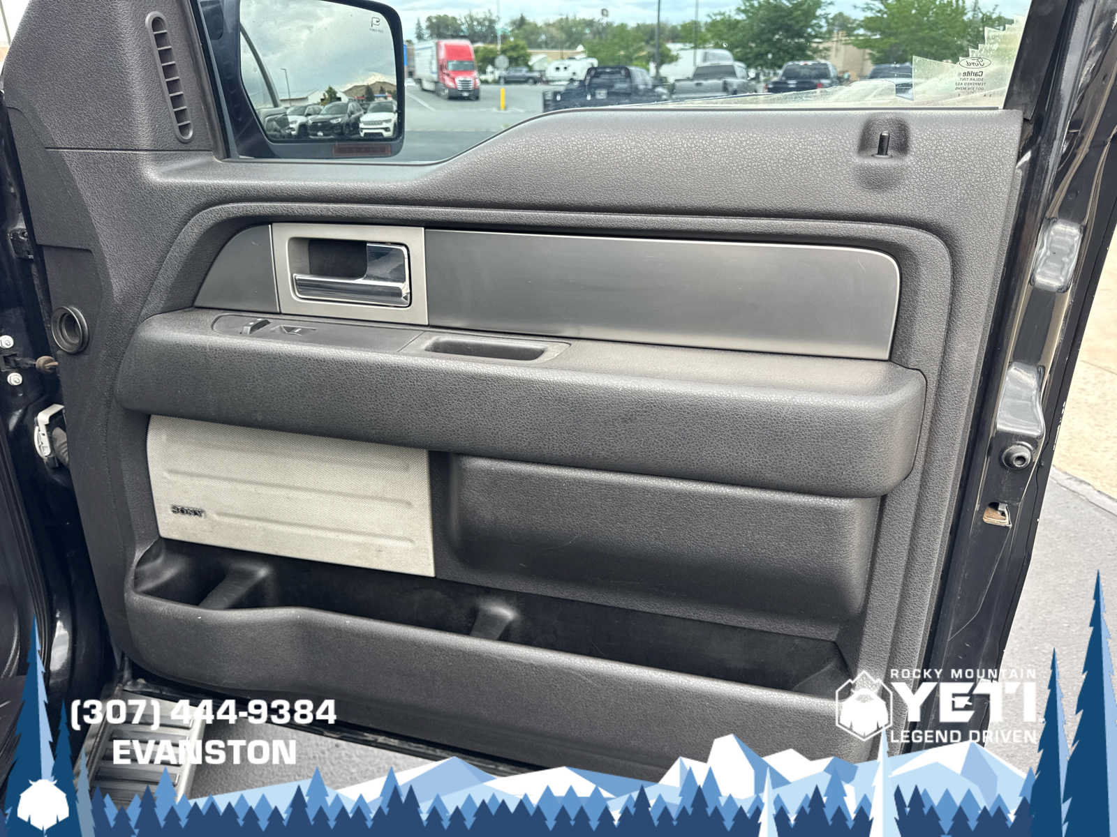 Used 2014 Ford F150 FX4 w/ Equipment Group 402A Luxury AWD/4WD image 13