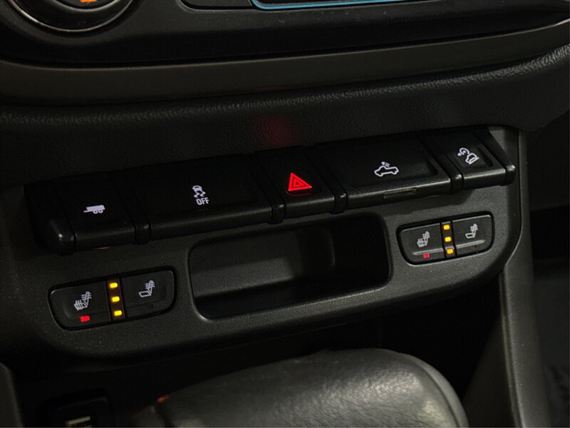 Used 2016 Chevrolet Colorado Z71 AWD/4WD image 25