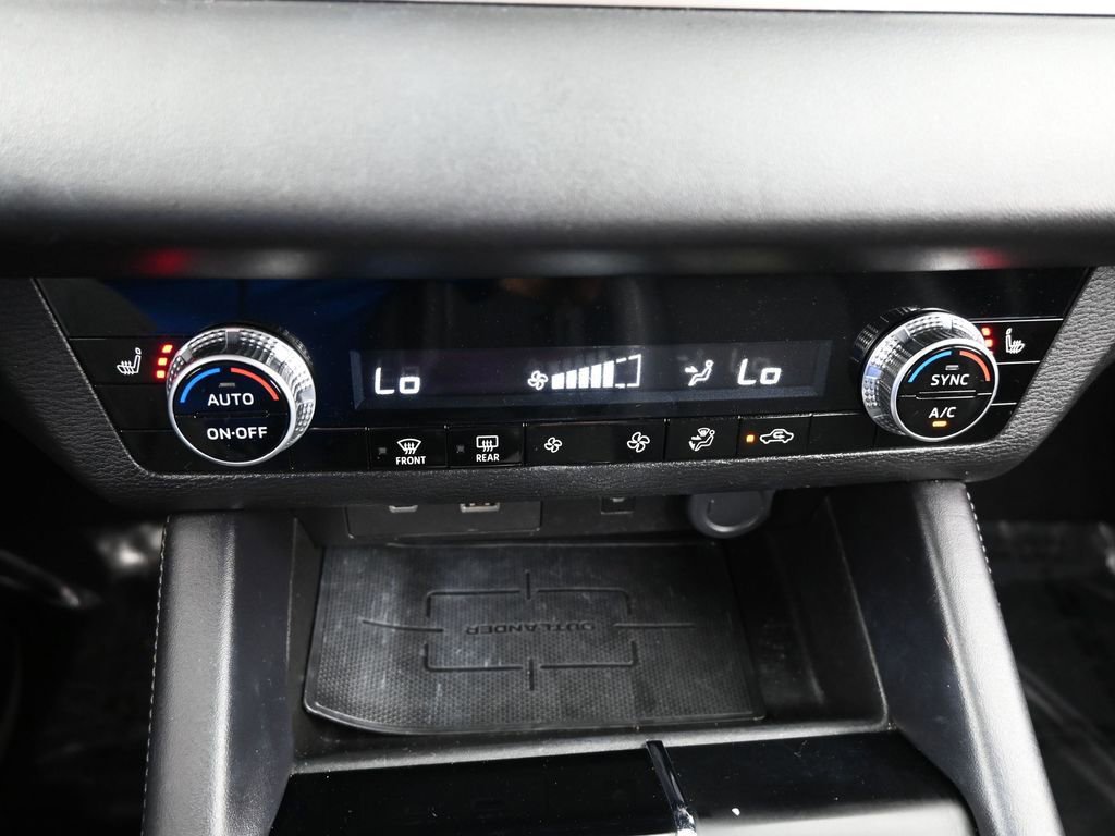 Used 2022 Mitsubishi Outlander SE image 26