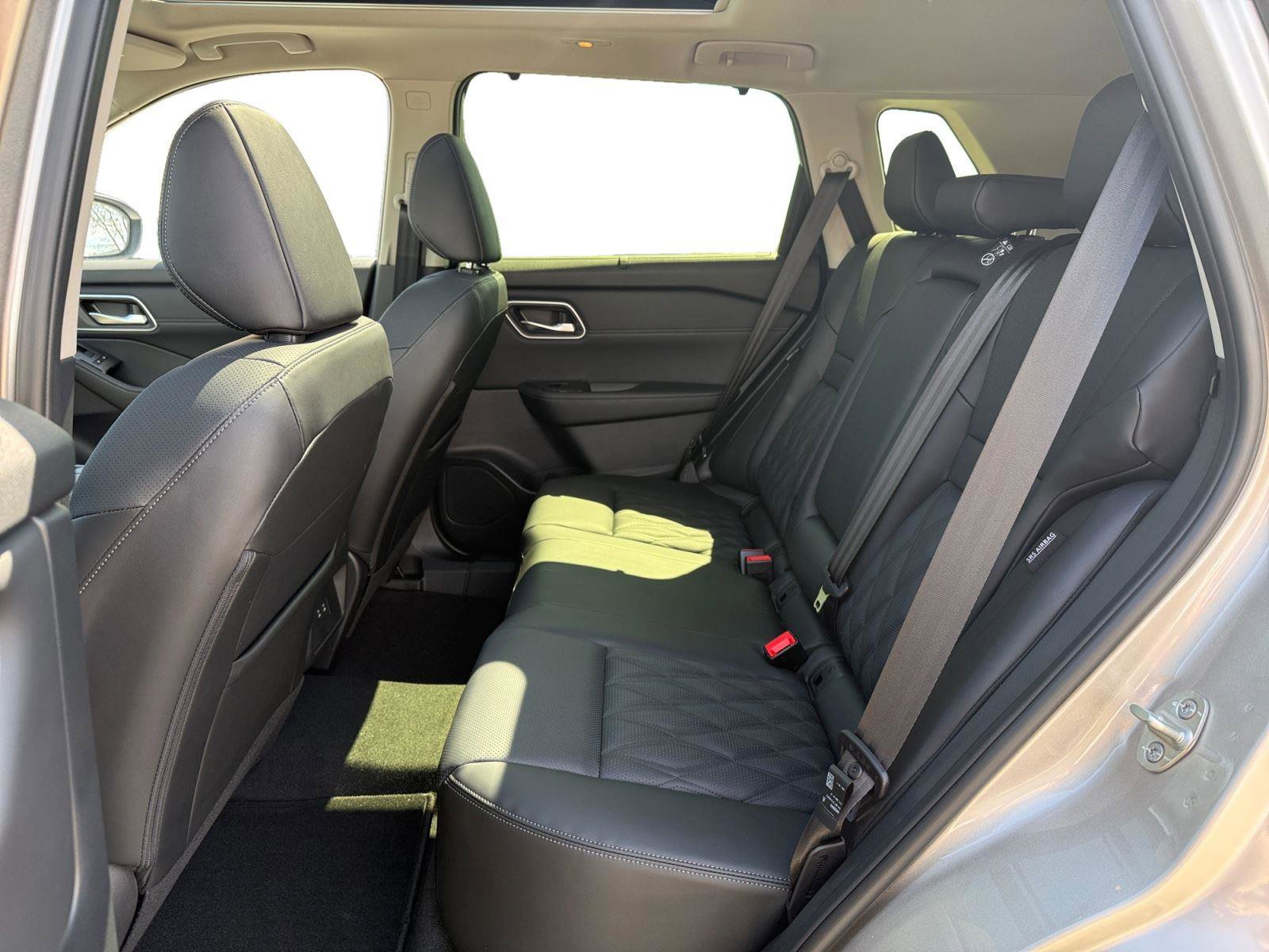 New 2026 Nissan Rogue Platinum AWD/4WD image 21