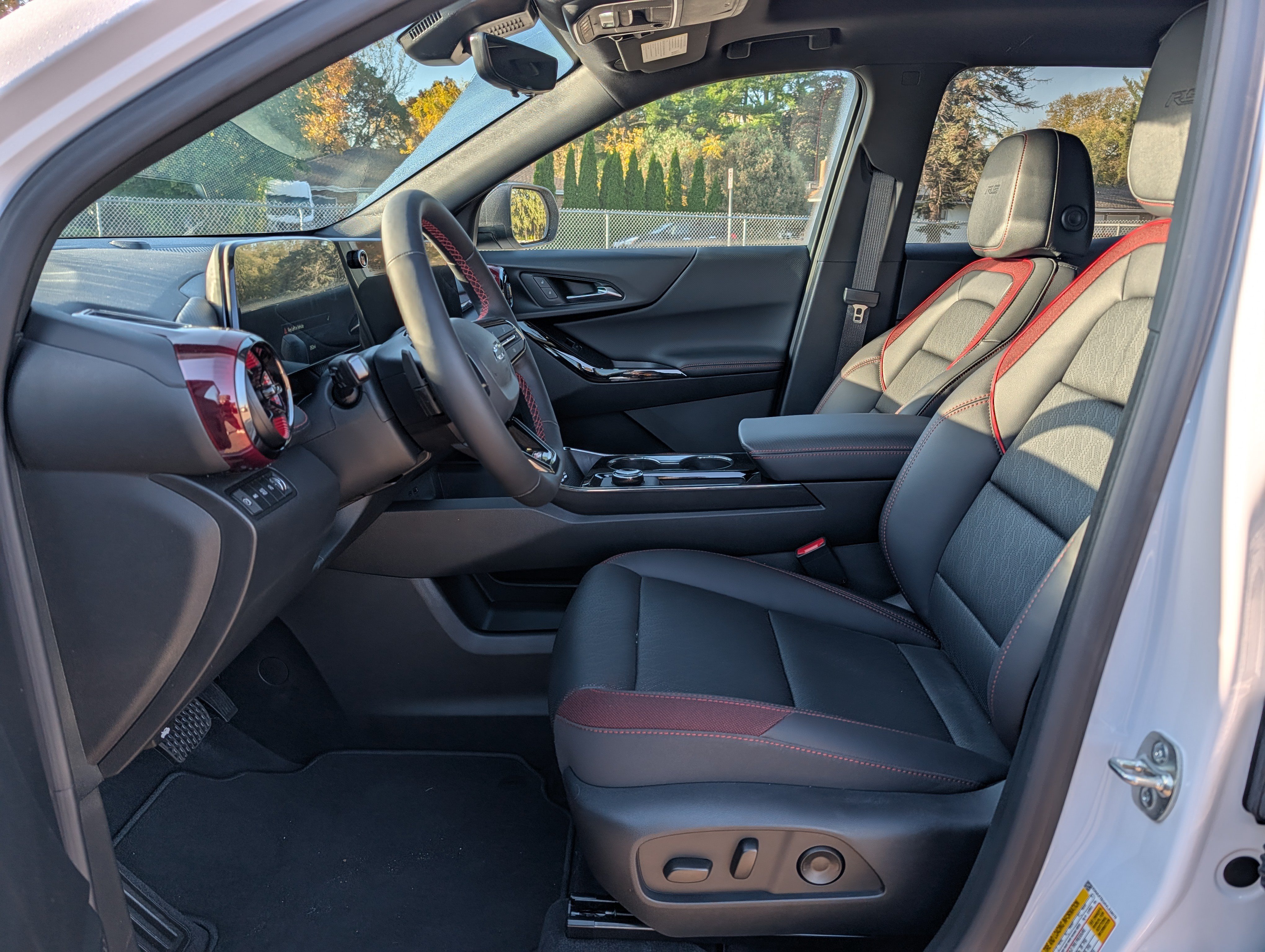 New 2027 Chevrolet Equinox RS w/ Safety and Technology Package AWD/4WD image 8
