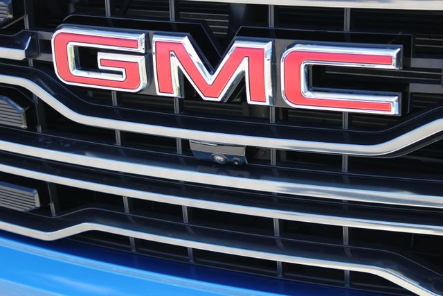 Used 2024 GMC Sierra 1500 AT4 w/ Technology Package AWD/4WD image 7