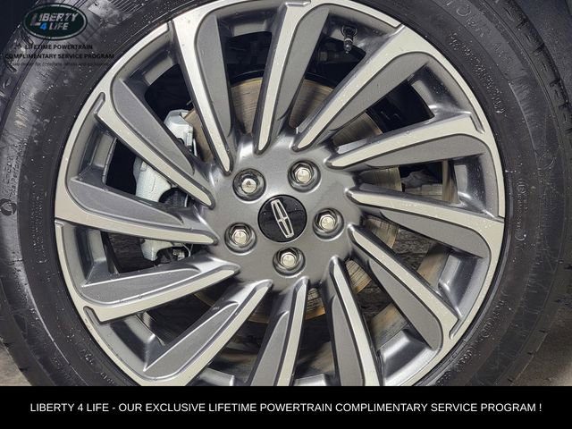 Used 2023 Lincoln Corsair Reserve w/ Equipment Group 201A image 10