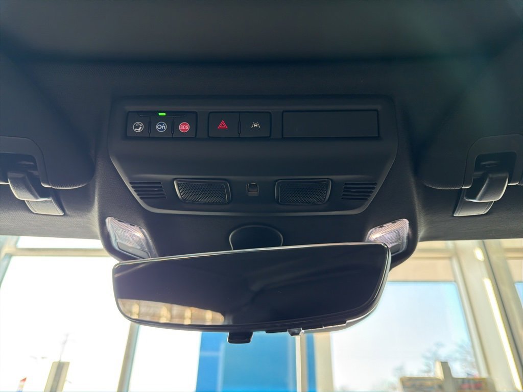 Used 2024 Chevrolet Corvette Stingray Coupe image 17