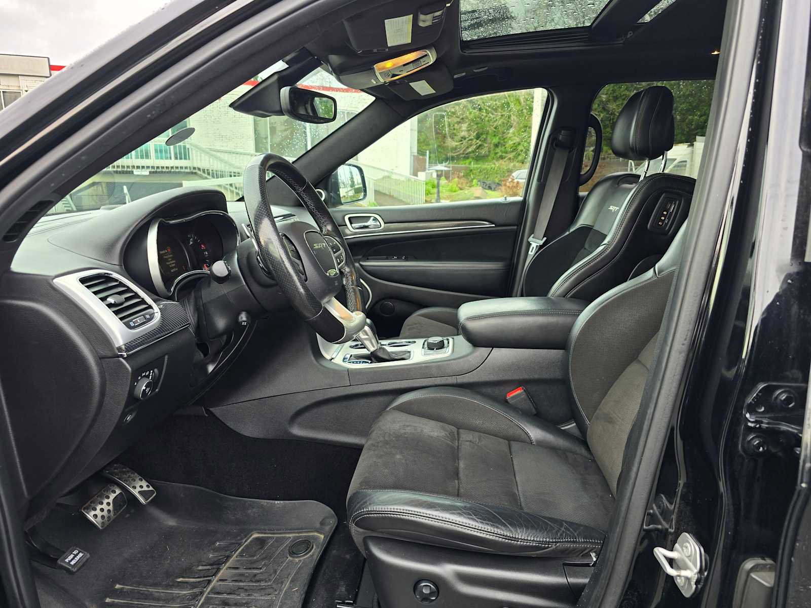 Used 2019 Jeep Grand Cherokee SRT image 19