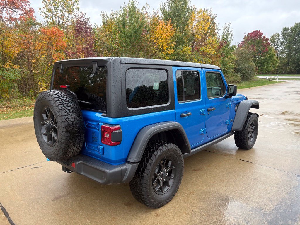 Used 2024 Jeep Wrangler Unlimited AWD/4WD image 9