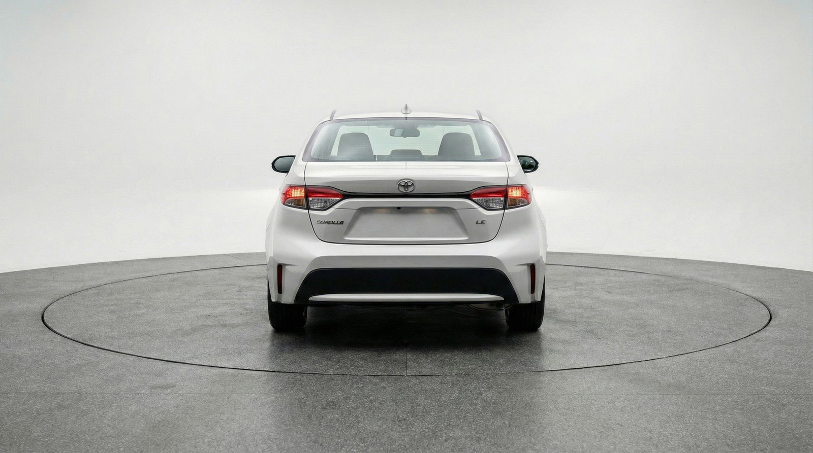 Used 2025 Toyota Corolla LE image 7