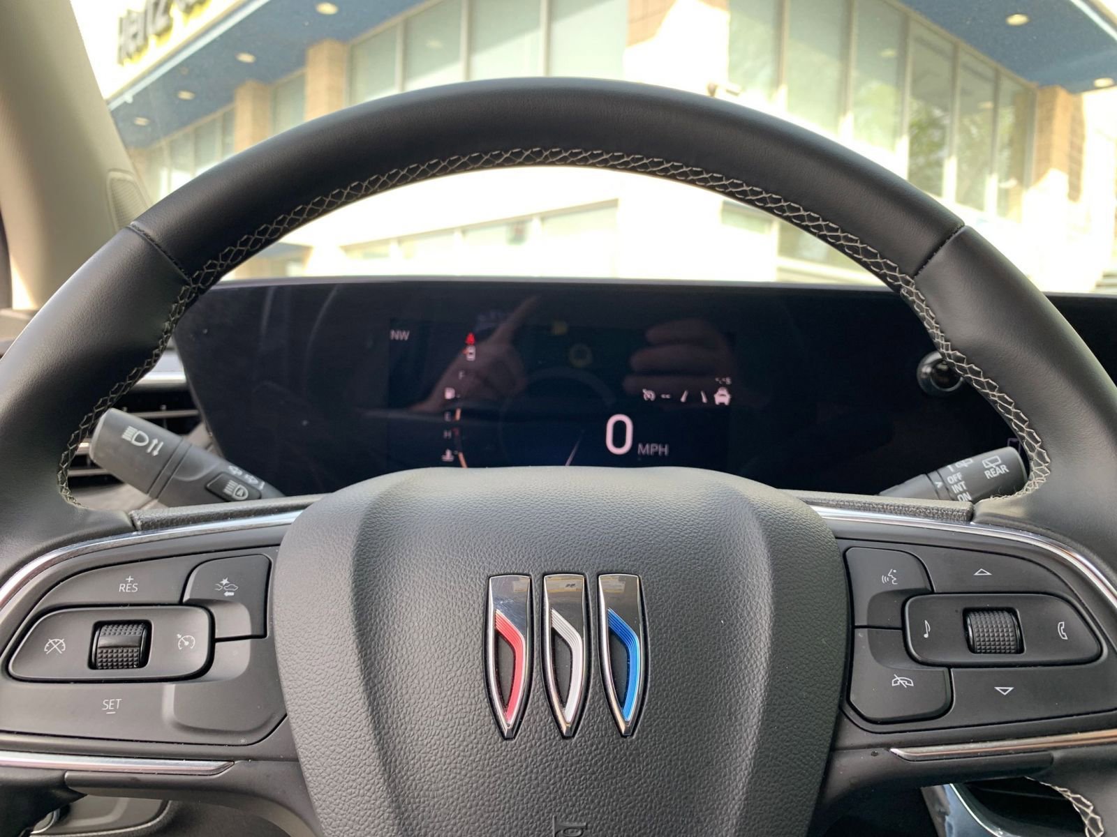 Used 2025 Buick Encore GX Preferred image 27