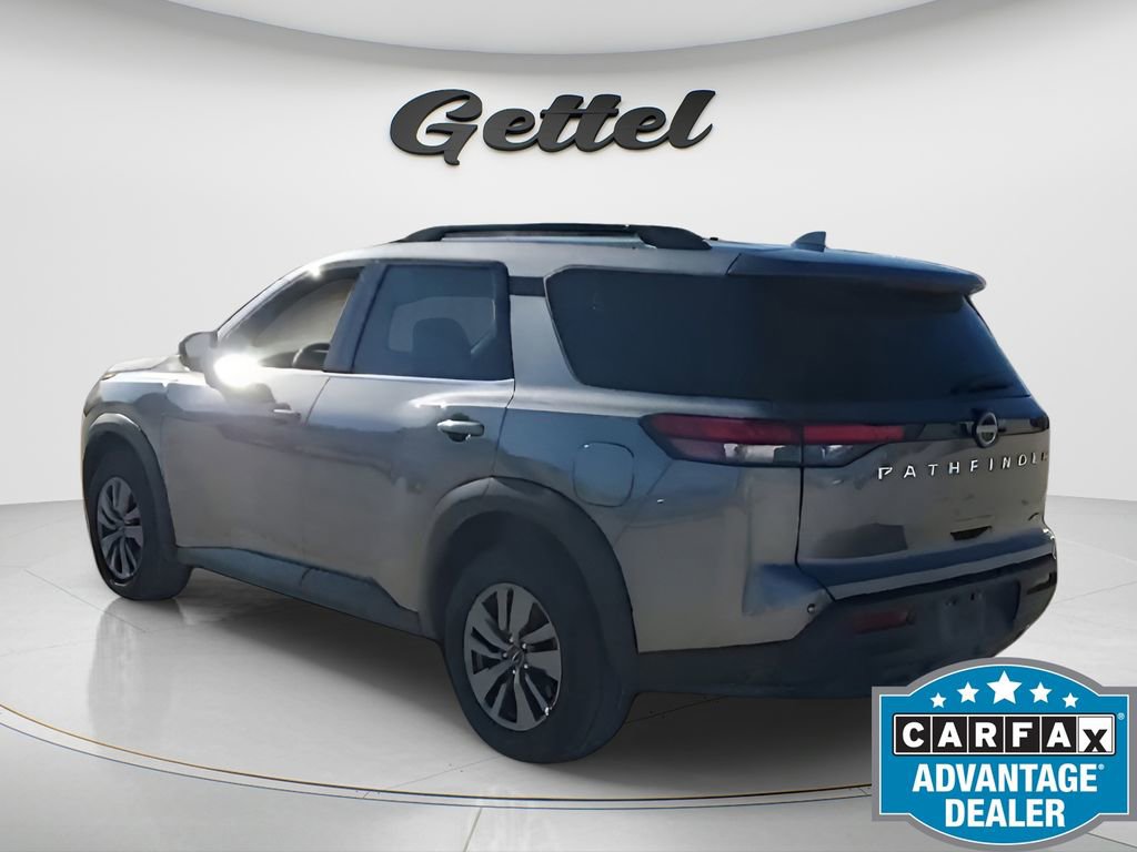 Used 2025 Nissan Pathfinder SV image 6