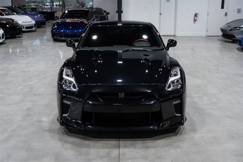 Used 2021 Nissan GT-R Premium AWD/4WD image 9