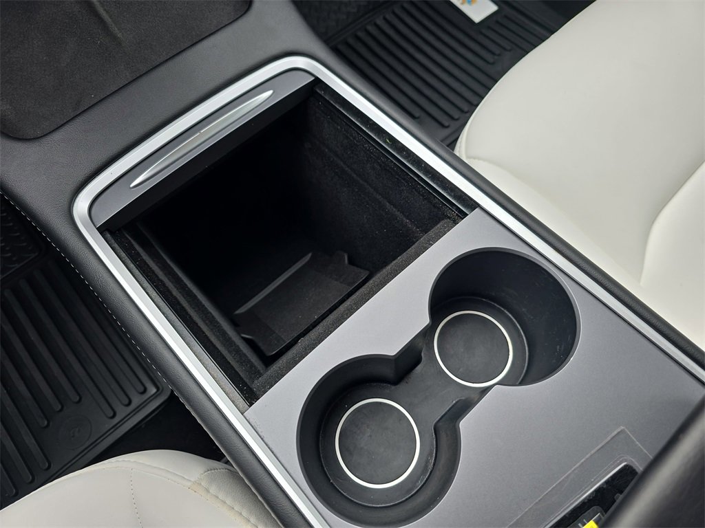 Used 2023 Tesla Model 3 Standard Range image 25