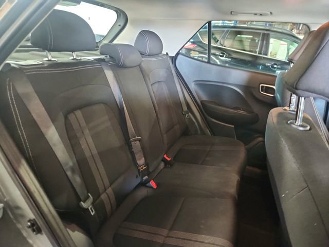Used 2020 Hyundai Venue SEL w/ Convenience + Premium Package image 25