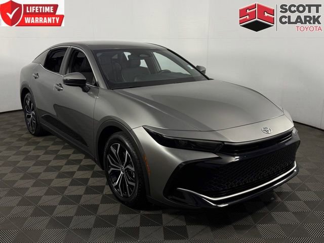 Used 2024 Toyota Crown XLE image 1