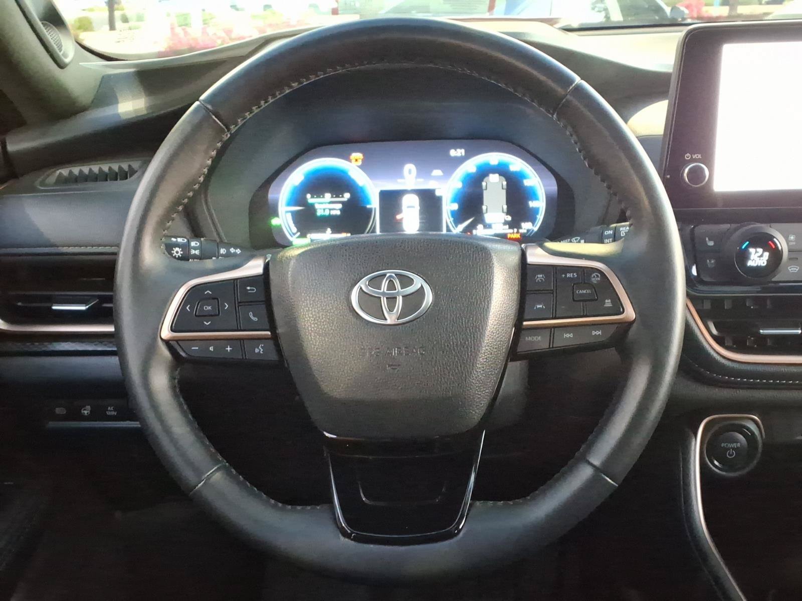 Certified 2025 Toyota Grand Highlander AWD Hybrid image 12