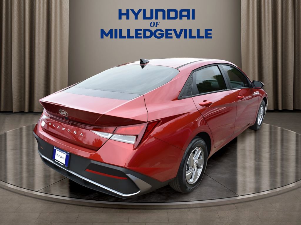New 2026 Hyundai Elantra SE image 5