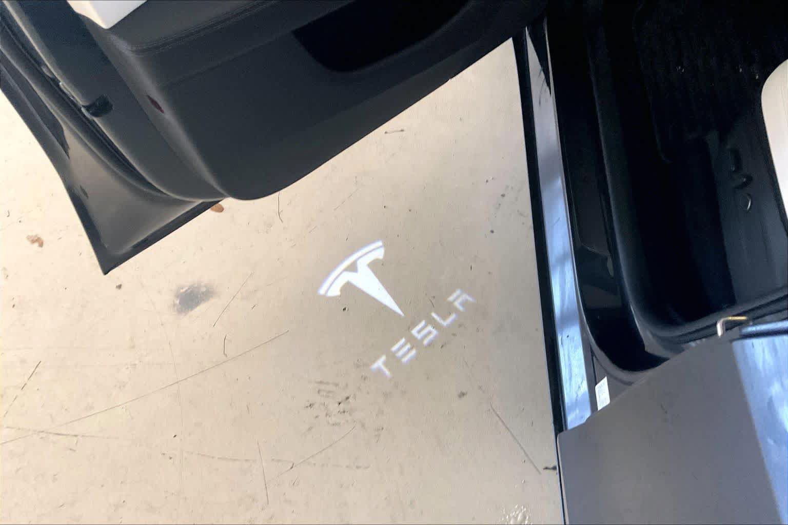 Used 2026 Tesla Model Y AWD image 30