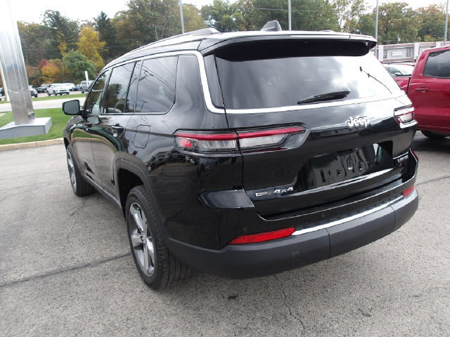 Used 2022 Jeep Grand Cherokee L Limited AWD/4WD image 5