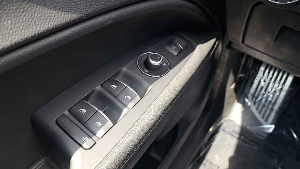 Used 2018 Alfa Romeo Stelvio Sport w/ Quick Order Package 22J Sport AWD/4WD image 24