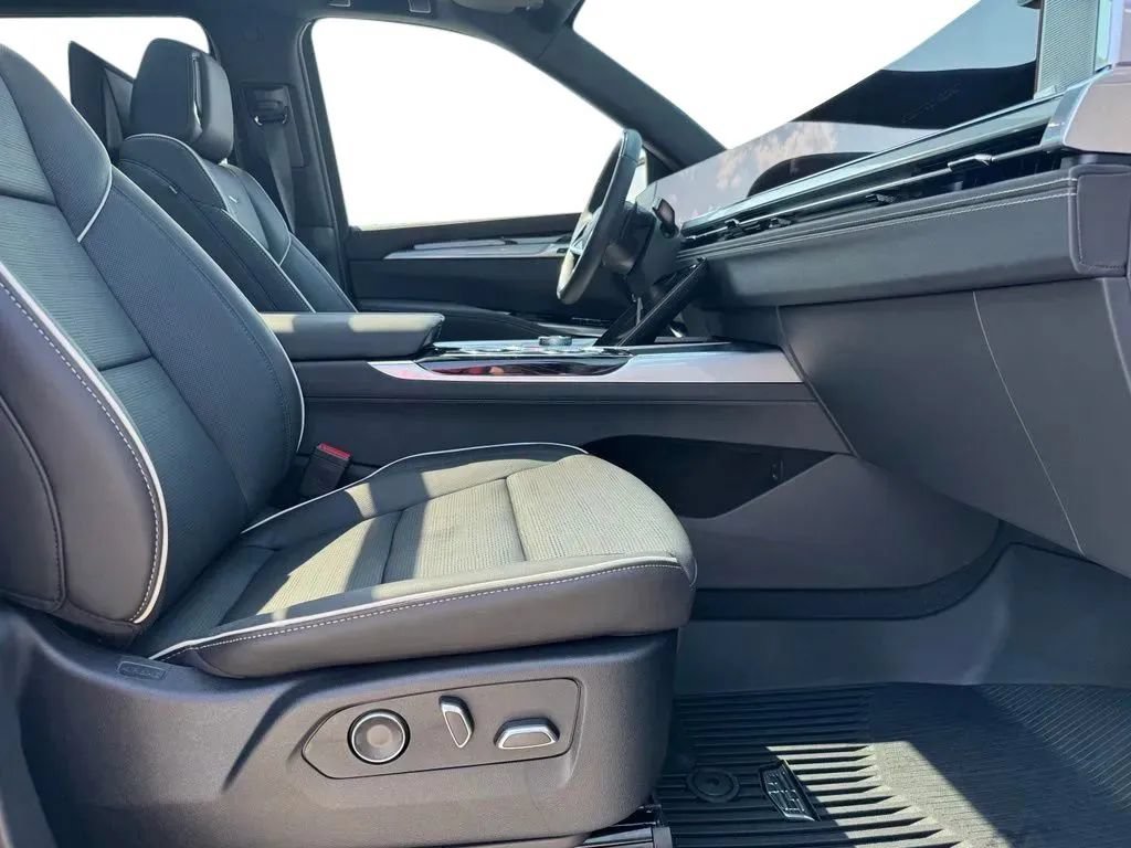 New 2026 Cadillac Escalade Sport w/ Touring Package AWD/4WD image 14