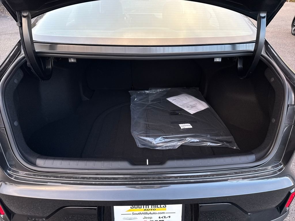 New 2025 Kia K4 GT-Line w/ GT-Line Sunroof Package image 48