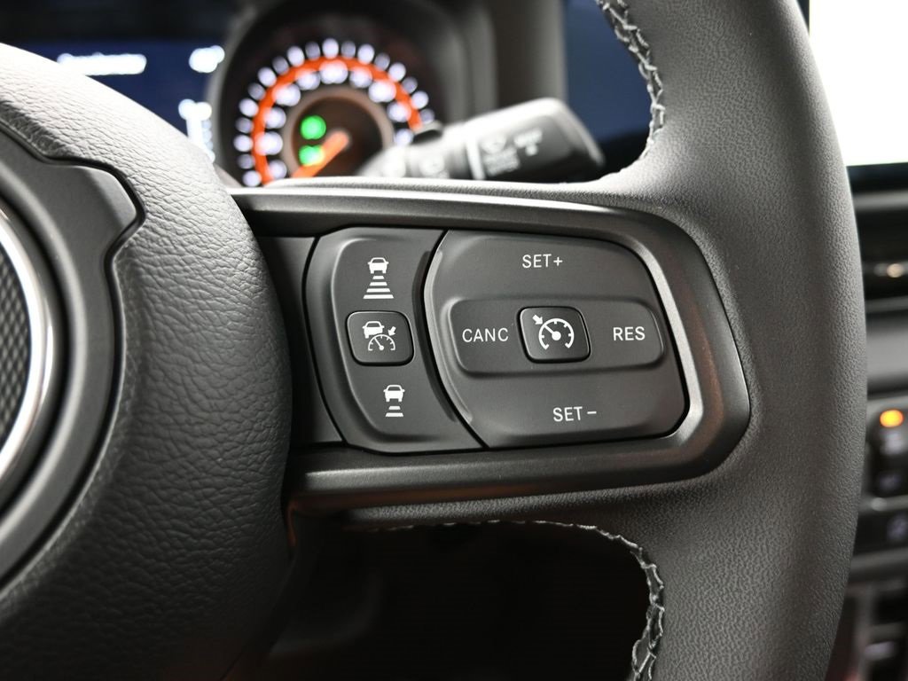 New 2025 Jeep Wrangler Unlimited Rubicon w/ Technology Group image 24