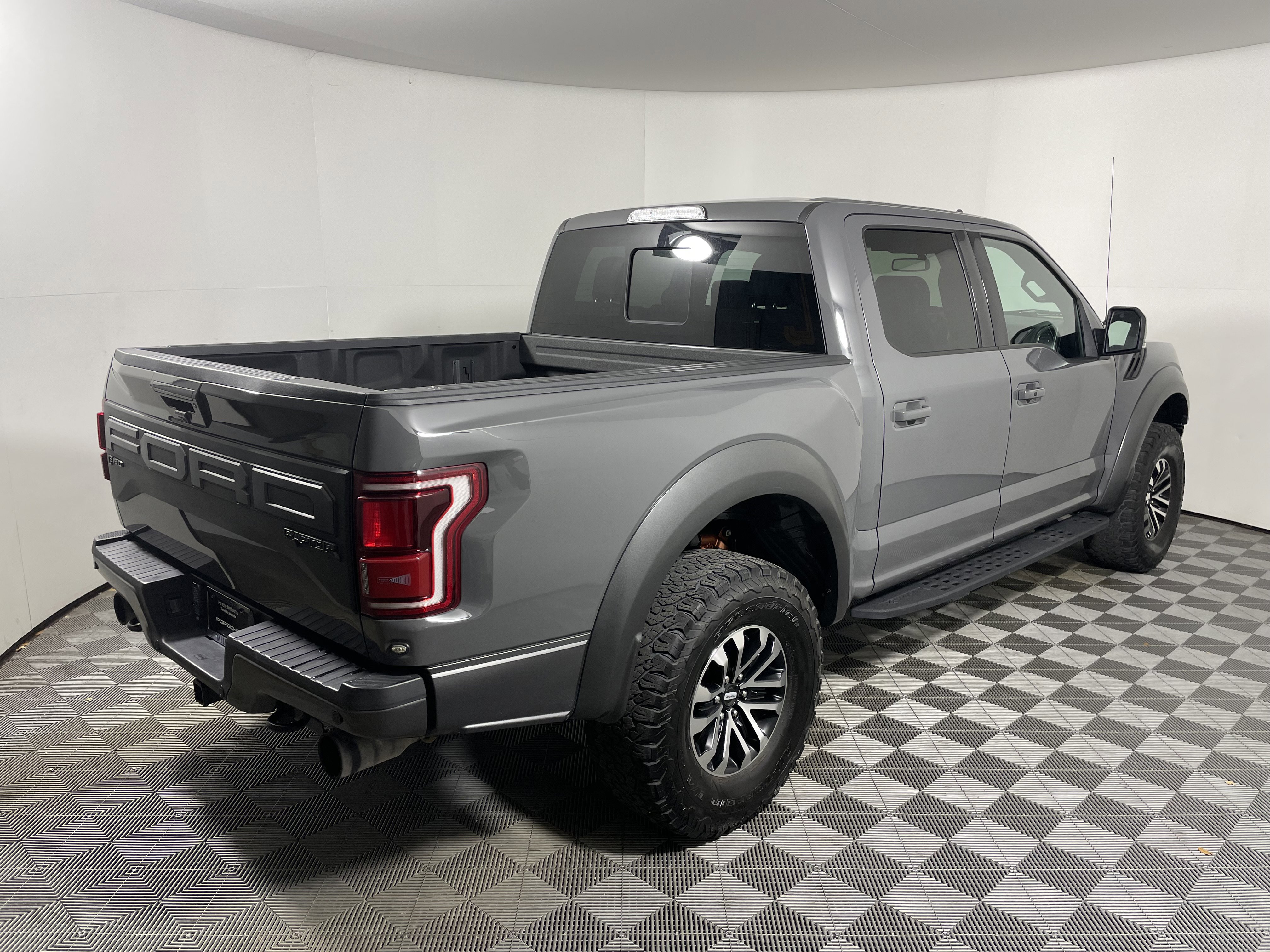 Used 2020 Ford F150 Raptor w/ Equipment Group 802A Luxury image 5