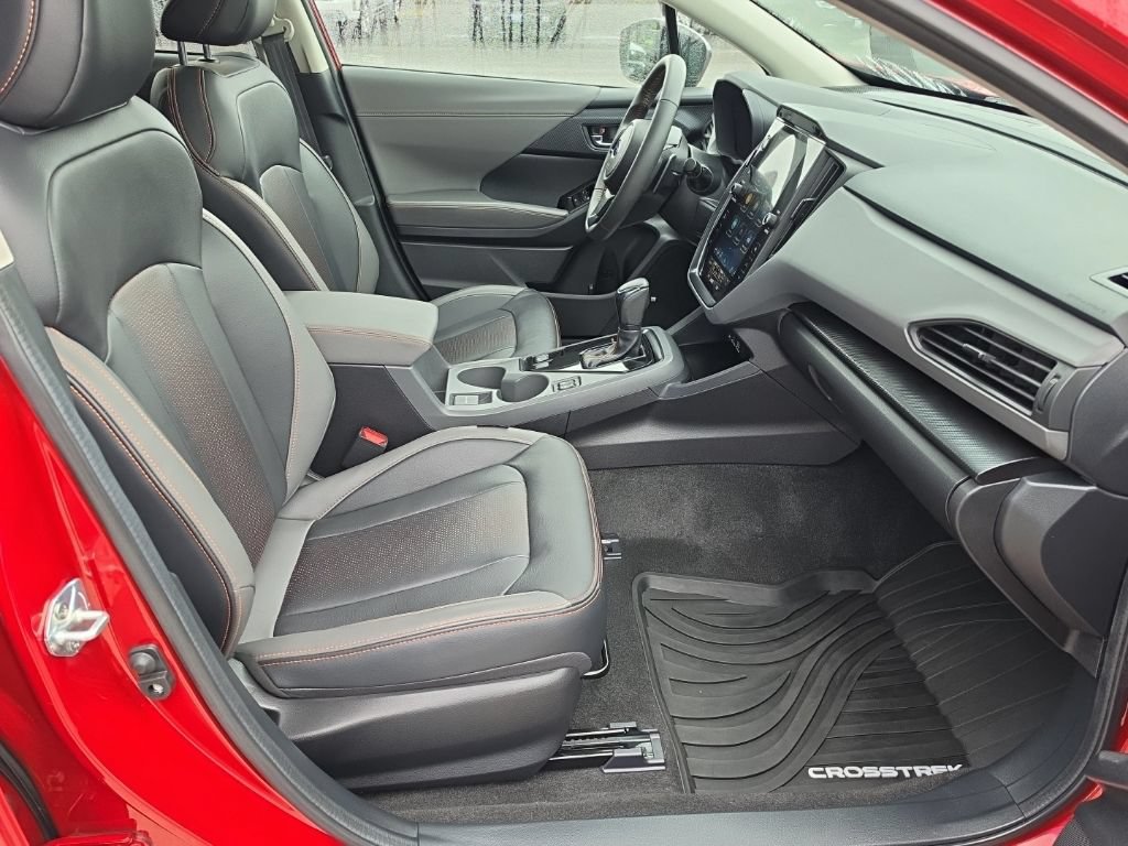 Used 2024 Subaru Crosstrek 2.5i Limited AWD/4WD image 32