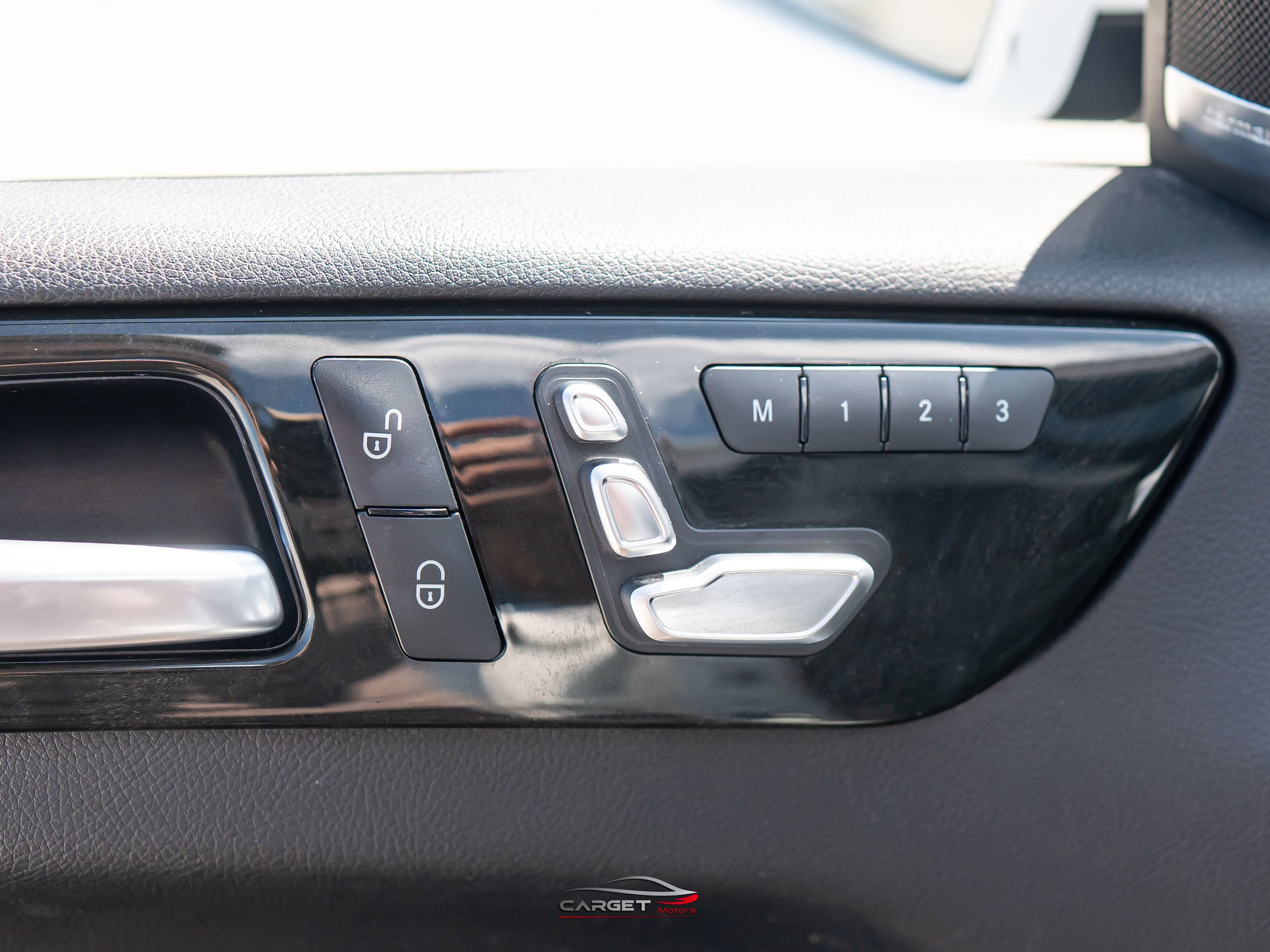 Used 2019 Mercedes-Benz GLS 450 4MATIC w/ Premium 1 Package image 31