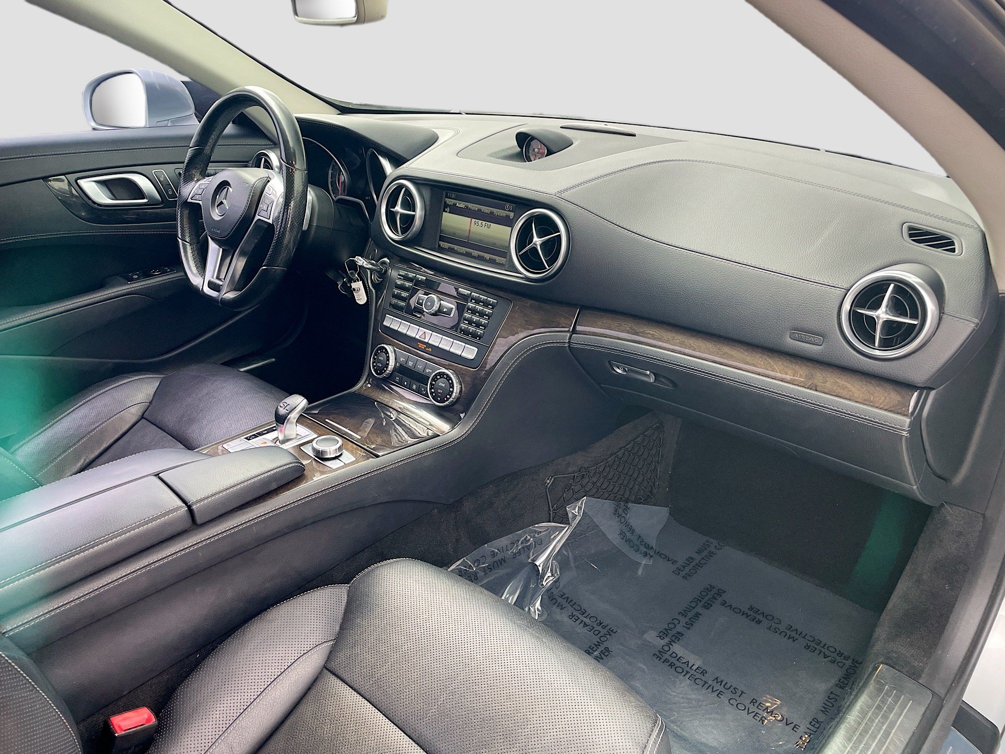 Used 2015 Mercedes-Benz SL 400 image 16
