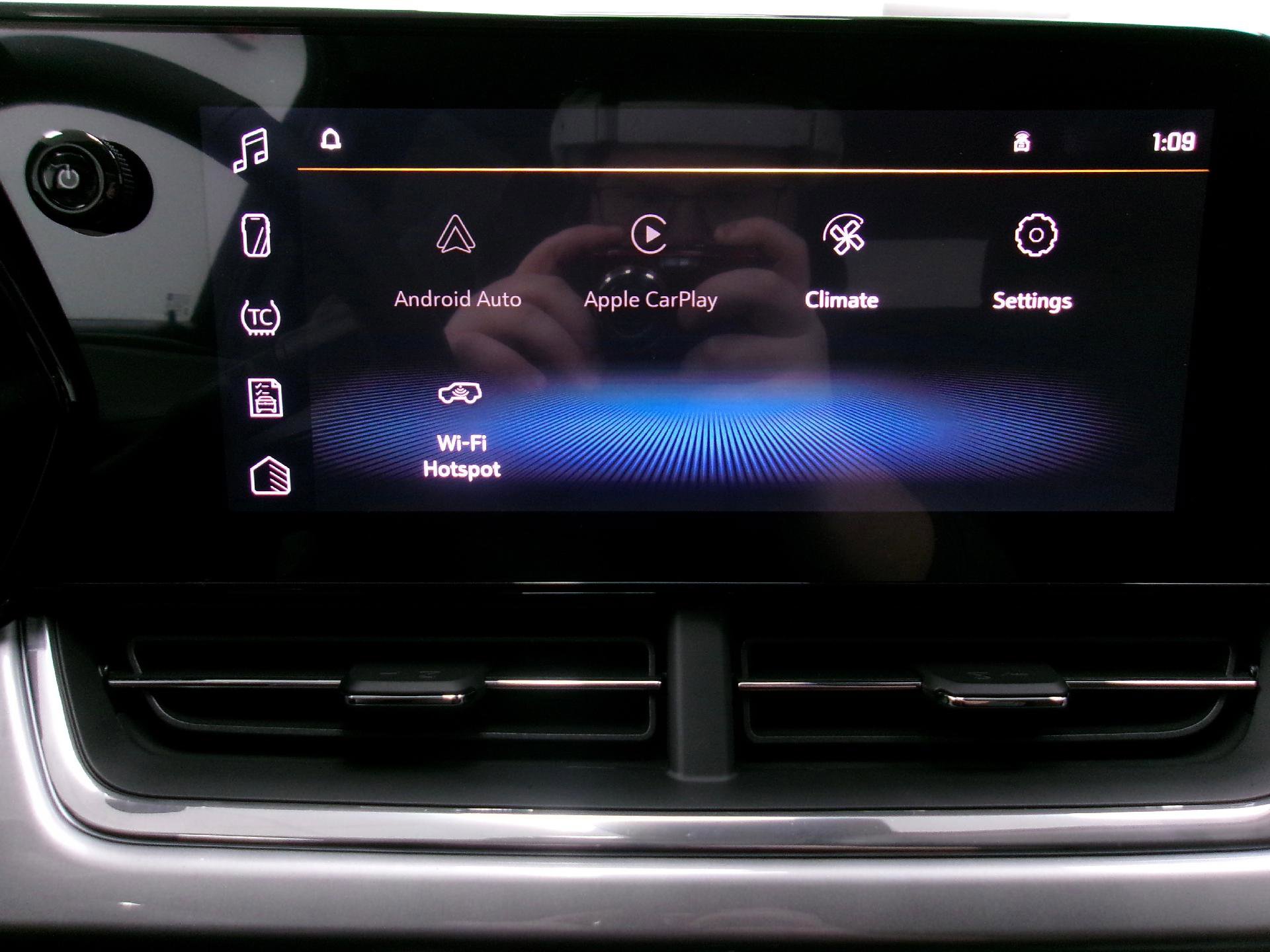 New 2026 Chevrolet Trax LT w/ Driver Confidence Package image 4