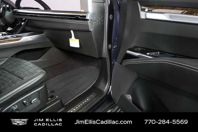 Used 2026 Cadillac Escalade ESV Platinum Sport AWD/4WD image 26