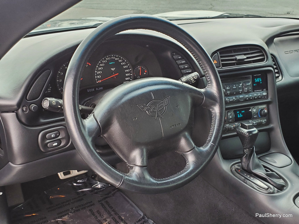 Used 2004 Chevrolet Corvette Coupe RWD image 35